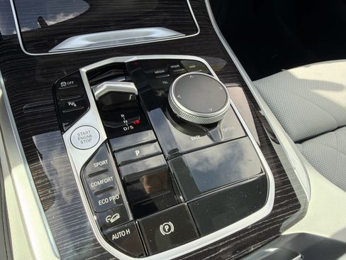 New 2026 BMW X5 xDrive40i w/ M Sport Package image 25