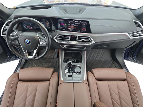 Used 2023 BMW X5 xDrive40i w/ Premium Package image 9