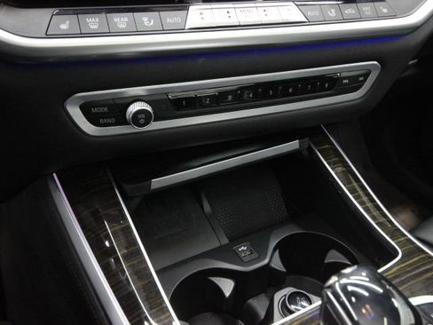 Used 2019 BMW X5 xDrive40i w/ Premium Package 2 AWD/4WD image 24