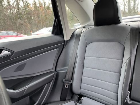 Used 2025 Volkswagen Jetta SE image 39