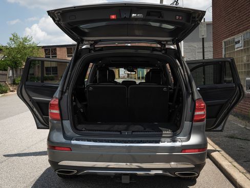 Used 2018 Mercedes-Benz GLS 450 4MATIC image 13