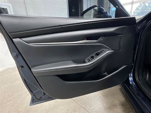 Used 2021 MAZDA MAZDA3 s FWD image 10