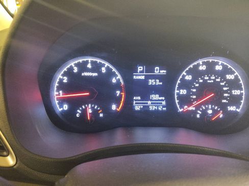 Used 2022 Hyundai Accent SE FWD image 23