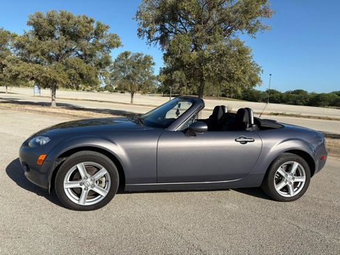 Used 2007 MAZDA MX-5 Miata Sport RWD image 43