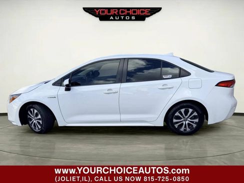 Used 2021 Toyota Corolla LE FWD image 2