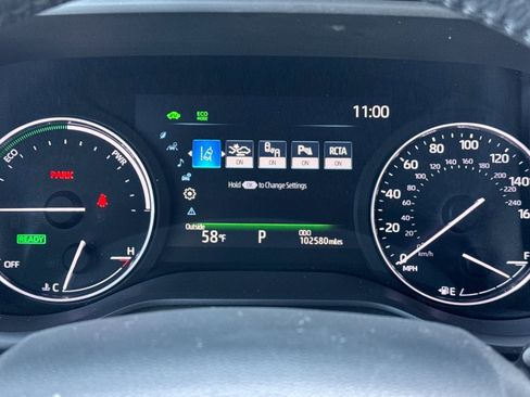 Certified 2022 Toyota Sienna Limited image 24