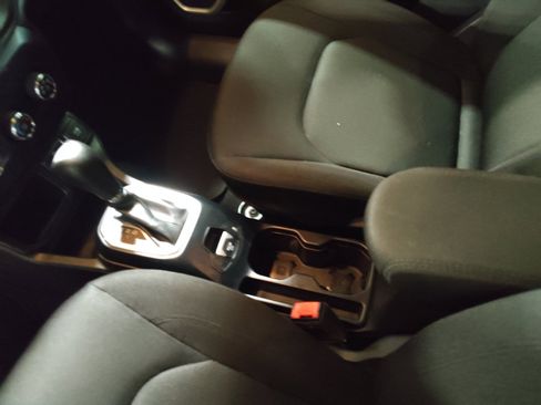 Used 2020 Jeep Renegade Sport w/ Sport Appearance Group FWD image 26