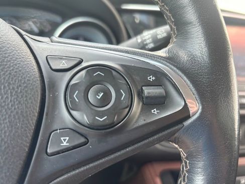 Used 2017 Buick Envision Essence image 21