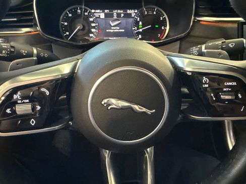 Used 2023 Jaguar XF SE RWD image 20