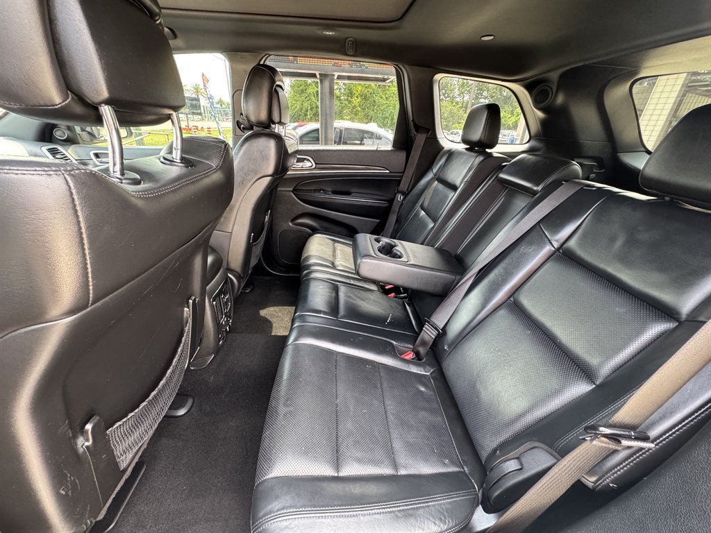Used 2021 Jeep Grand Cherokee Limited w/ Luxury Group II AWD/4WD image 12