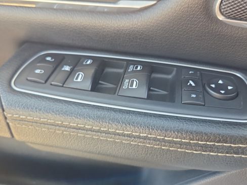 Used 2020 RAM 1500 Laramie AWD/4WD image 28