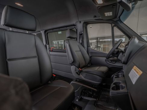 New 2025 Mercedes-Benz Sprinter 3500 image 31