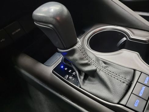 Used 2023 Toyota Camry SE image 26