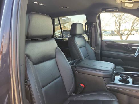 Used 2025 Chevrolet Tahoe LT image 10