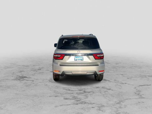 Used 2022 Nissan Armada SV image 7