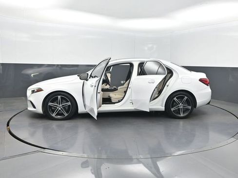 Used 2019 Mercedes-Benz A 220 image 35