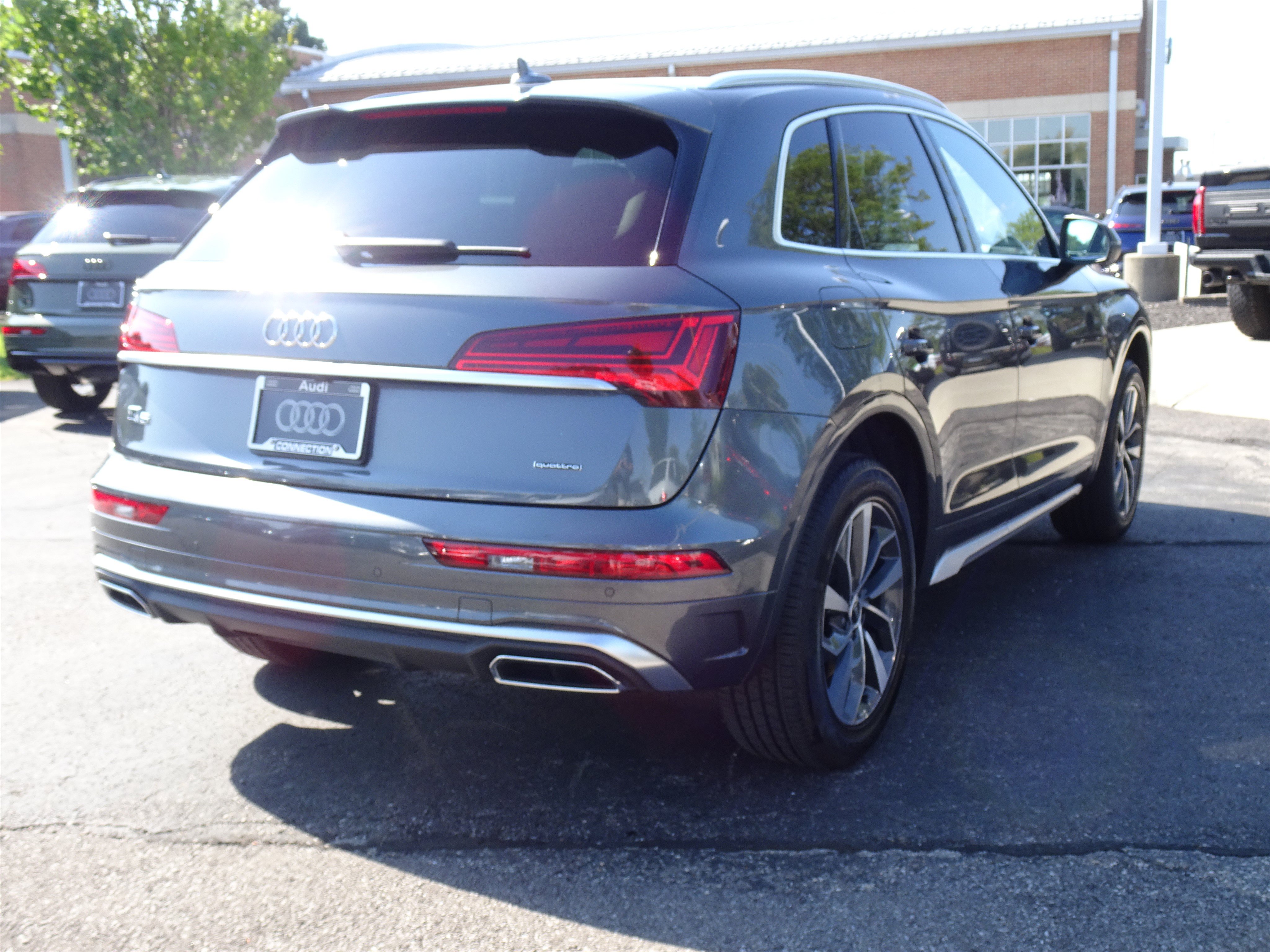 Certified 2023 Audi Q5 2.0T Premium w/ Convenience Package AWD/4WD image 5