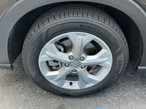 Used 2025 Honda HR-V LX image 7