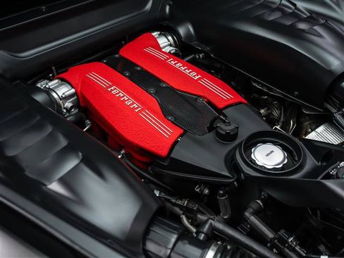 Used 2016 Ferrari 488 GTB RWD image 36