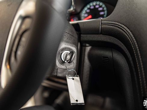 Used 2013 Chevrolet Traverse LT image 19