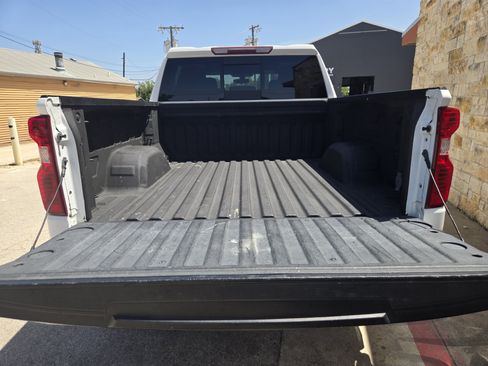 Used 2021 Chevrolet Silverado 1500 LT w/ Texas Edition Plus RWD image 18
