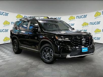 Used 2025 Honda Pilot TrailSport
