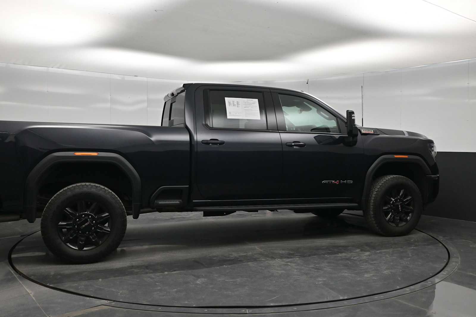 Used 2024 GMC Sierra 2500 AT4 w/ AT4 Premium Plus Package AWD/4WD image 7