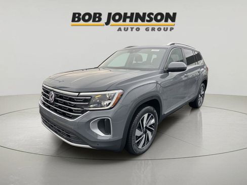 New 2026 Volkswagen Atlas SEL image 3