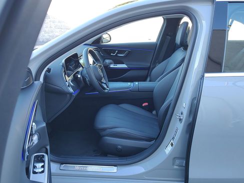 Used 2025 Mercedes-Benz E 350 Sedan image 37