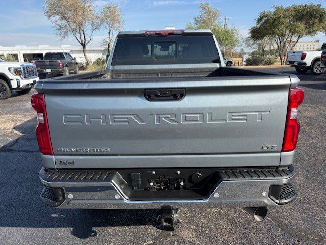 Used 2024 Chevrolet Silverado 2500 LTZ w/ LTZ Convenience Package AWD/4WD image 6