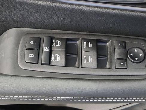 New 2026 Chrysler Pacifica Select image 17