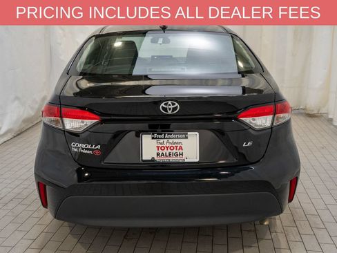 Used 2025 Toyota Corolla LE FWD image 4