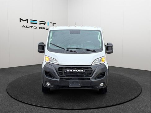 Used 2025 RAM ProMaster 2500 w/ Convenience Group FWD image 3