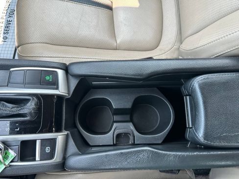 Used 2017 Honda Civic Touring image 26