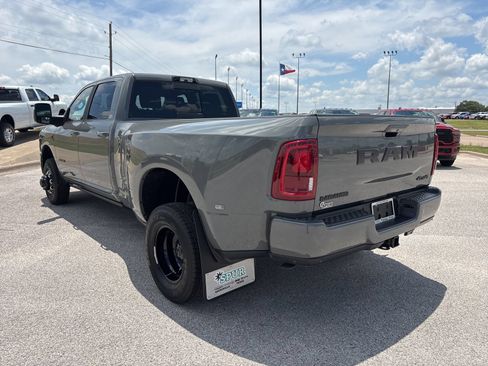 New 2026 RAM 3500 Laramie AWD/4WD image 4