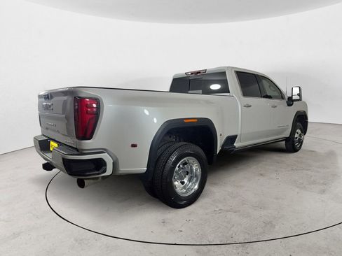 Used 2024 GMC Sierra 3500 Denali w/ Denali Reserve Package AWD/4WD image 5