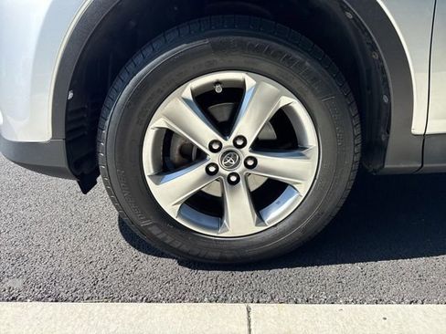 Used 2015 Toyota RAV4 XLE AWD/4WD image 8