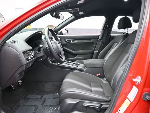 Used 2025 Honda Civic Sport image 11