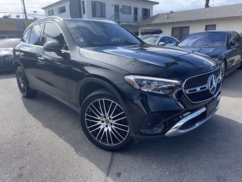 Used 2023 Mercedes-Benz GLC 300 image 3