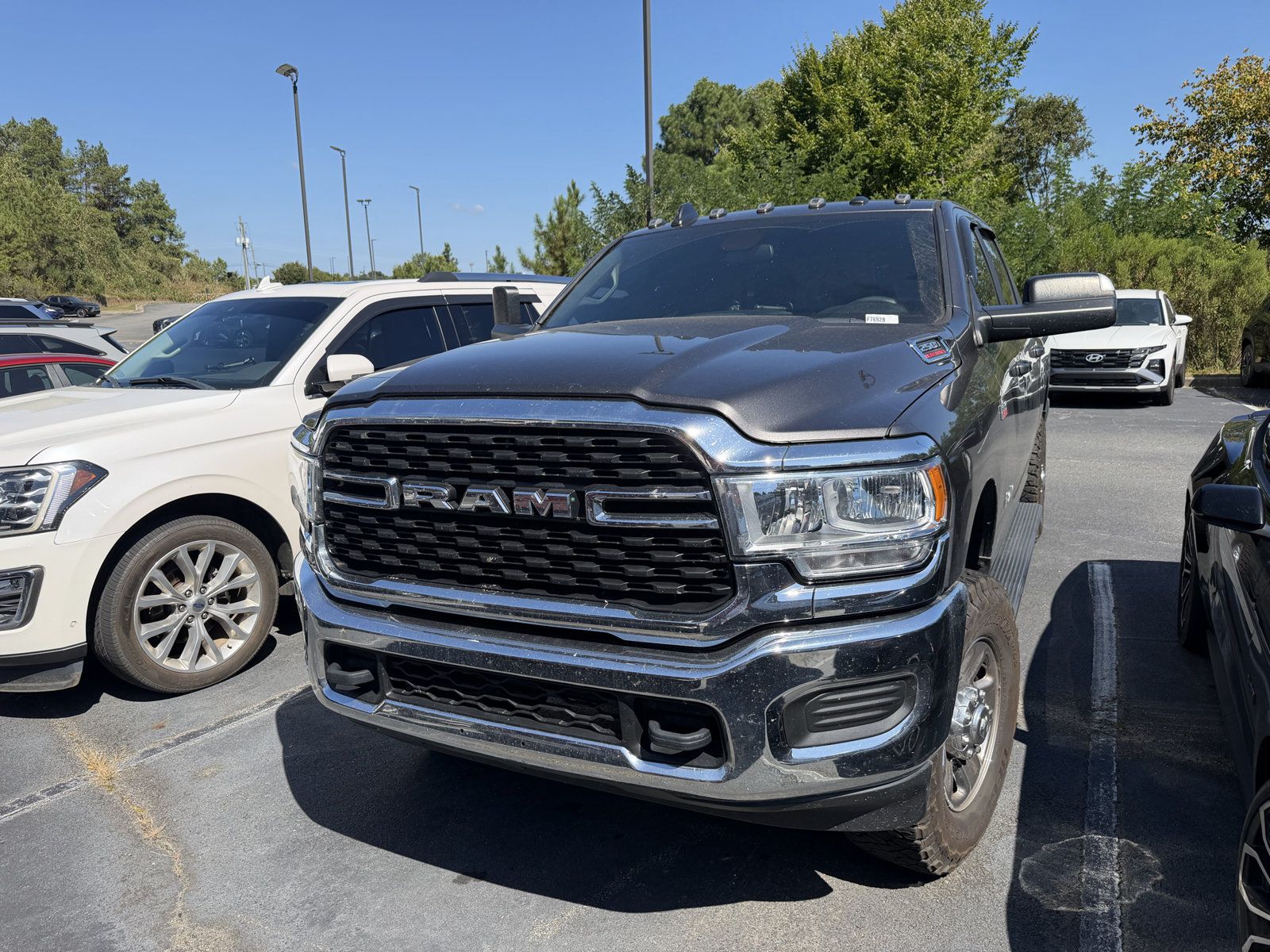 Used 2022 RAM 2500 Big Horn w/ Snow Chief Group AWD/4WD image 1