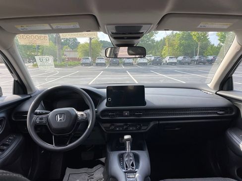Used 2026 Honda HR-V LX image 5