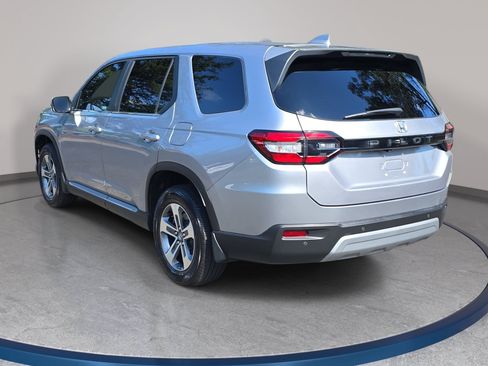 Used 2025 Honda Pilot EX-L image 7