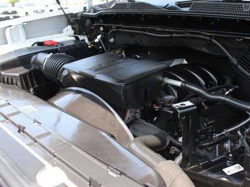 Used 2024 Chevrolet Silverado 2500 W/T AWD/4WD image 18