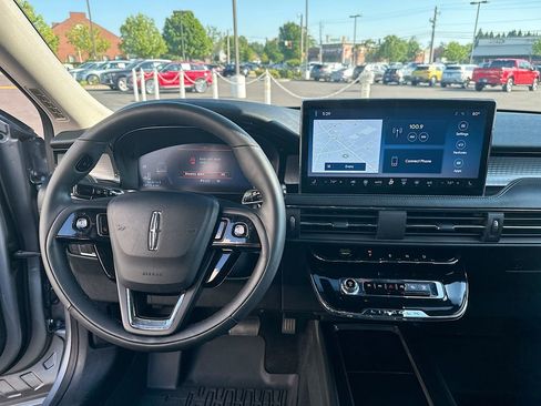 Used 2024 Lincoln Corsair FWD image 19