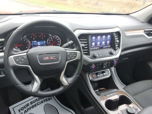 Used 2023 GMC Acadia SLE w/ Driver Convenience Package image 12