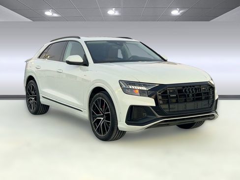 Used 2022 Audi Q8 Prestige w/ Prestige Package image 7