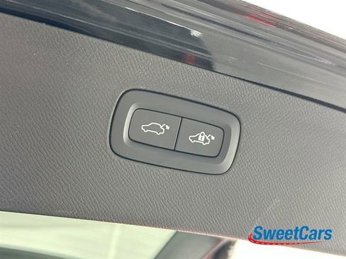 Used 2025 Volvo XC90 B6 Ultra w/ Protection Package Premier image 47