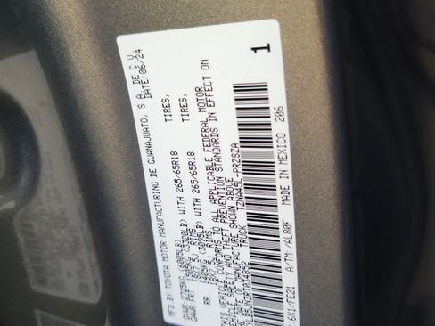 Used 2024 Toyota Tacoma TRD Sport image 30