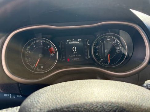 Used 2018 Jeep Cherokee Latitude w/ Cold Weather Group AWD/4WD image 12