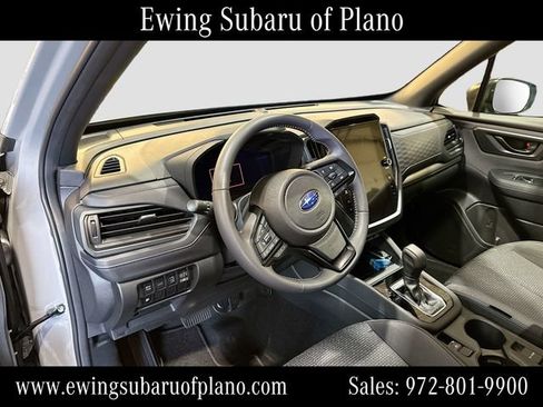 Used 2025 Subaru Forester Premium AWD/4WD image 9